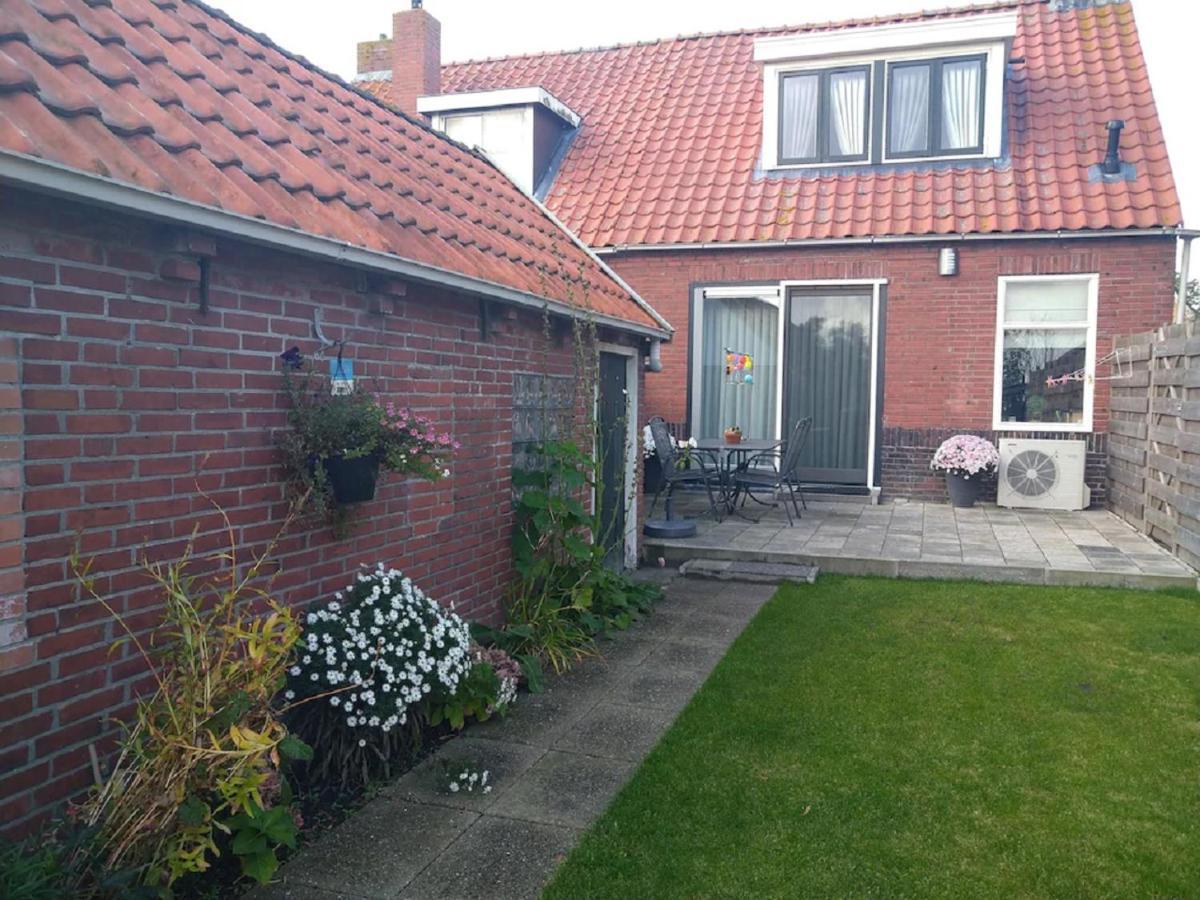Bed En Breakfast Uitrust Lauwerzijl Exterior photo