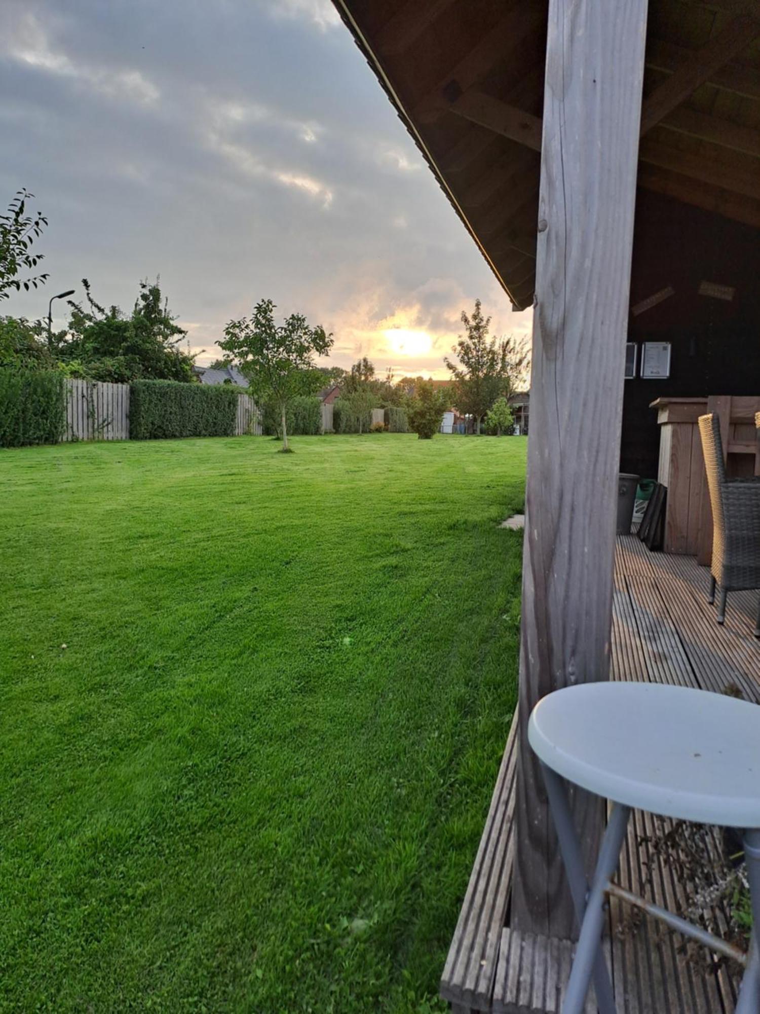 Bed En Breakfast Uitrust Lauwerzijl Exterior photo
